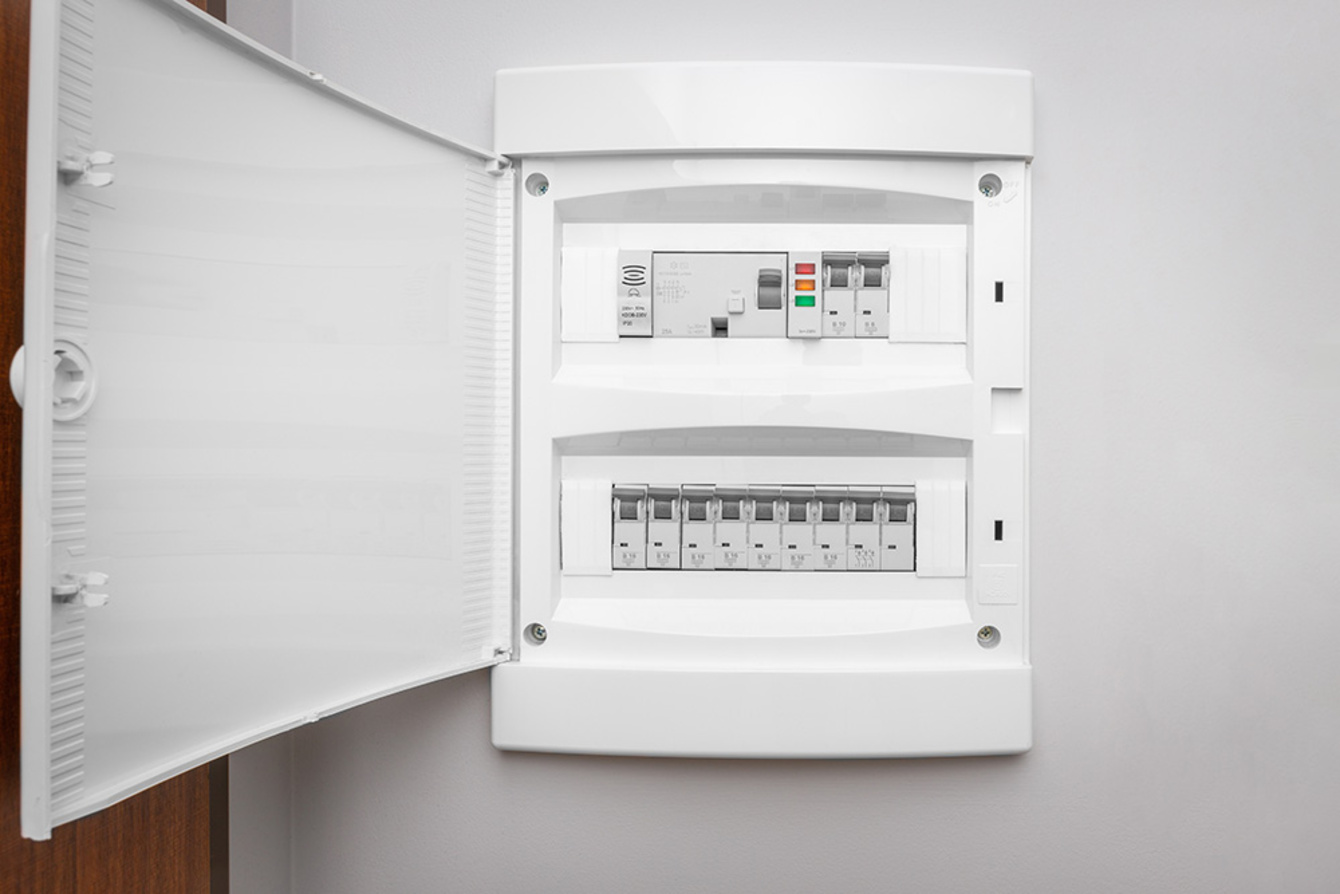 Über­spannungs­schutz bei MFI Elektroanlagenbau UG (haftungsbeschränkt) in Finsterwalde